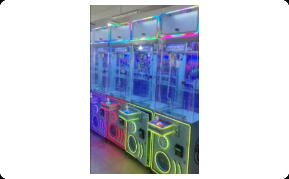 20" Claw Machine With Prize Locker arcade equipment product image